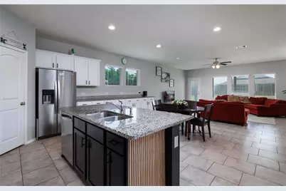 14105 Redwood Forest Trail, Conroe, TX 77384 - Photo 3