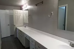 8915 Emnora Ln, Houston, TX 77080 - Photo 17