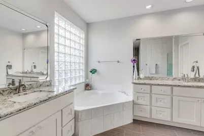 5914 Saber River, Sugar Land, TX 77479 - Photo 25