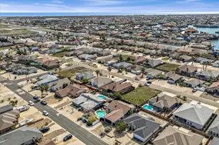 13833 Flintlock Dr, Corpus Christi, TX 78418 - Photo 47