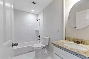 1305 Idylwild St, Houston, TX 77009 - Photo 13