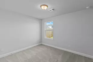 2233 W Post Oak Cir, Dayton, TX 77535 - Photo 15