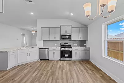 2233 W Post Oak Circle, Dayton, TX 77535 - Photo 9