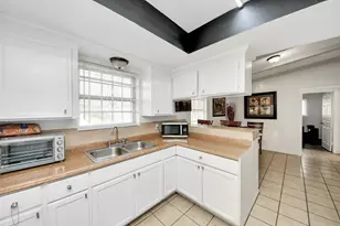 6319 Guadalupe St, Houston, TX 77016 - Photo 5