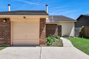 16425 Monte Carlo Ln, Houston, TX 77053 - Photo 3