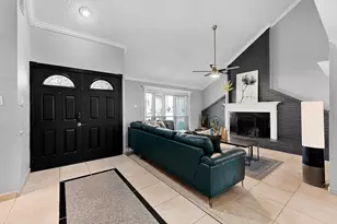 12714 Huntington Field Dr, Houston, TX 77099 - Photo 5