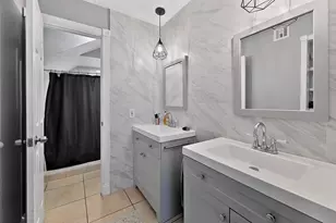 12714 Huntington Field Dr, Houston, TX 77099 - Photo 19