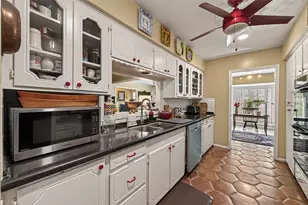 10062 Warwana Rd, Houston, TX 77080 - Photo 23