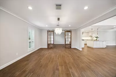 10106 Candlewood Drive, Houston, TX 77042 - Photo 3