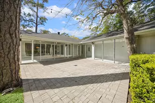 10106 Candlewood Dr, Houston, TX 77042 - Photo 25