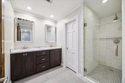 10106 Candlewood Drive, Houston, TX 77042 - Photo 15