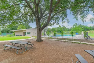 13919 Swiss Hill Dr, Houston, TX 77077 - Photo 41