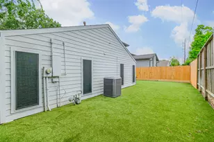 13919 Swiss Hill Dr, Houston, TX 77077 - Photo 33