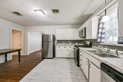 810 10th Avenue N, Texas City, TX 77590 - Photo 11