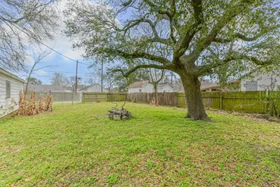 810 10th Avenue N, Texas City, TX 77590 - Photo 29