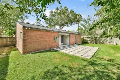15719 Stonehaven Drive, Houston, TX 77059 - Photo 27