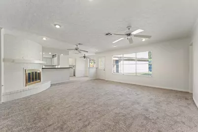 10614 Lynbrook Drive, Houston, TX 77042 - Photo 23