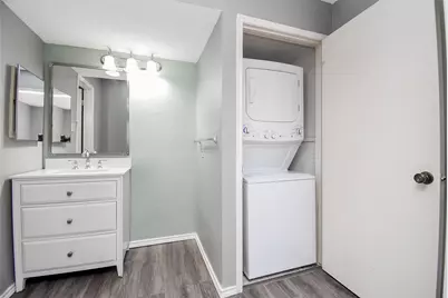 1515 Sandy Springs Road #1006, Houston, TX 77042 - Photo 17