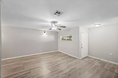 605 West Avenue, Pasadena, TX 77502 - Photo 3