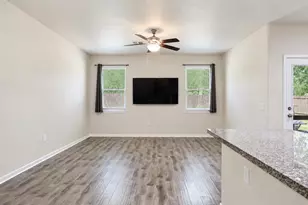 11172 Smithway Dr, Plantersville, TX 77363 - Photo 5