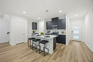 7715 Inwood Hls Ln, Houston, TX 77088 - Photo 13