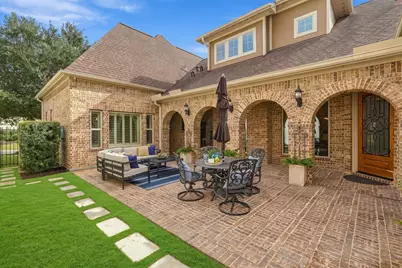 51 Woodglade Way, The Woodlands, TX 77375 - Photo 7
