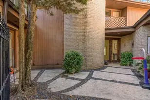 201 Vanderpool Ln, Houston, TX 77024 - Photo 19