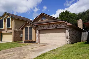 106 Coffee Ln, Lake Jackson, TX 77566 - Photo 3