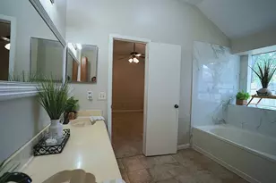 106 Coffee Ln, Lake Jackson, TX 77566 - Photo 23