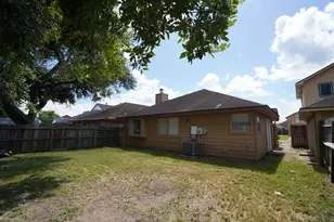 106 Coffee Ln, Lake Jackson, TX 77566 - Photo 29