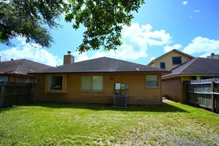106 Coffee Ln, Lake Jackson, TX 77566 - Photo 33