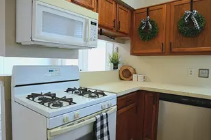 106 Coffee Ln, Lake Jackson, TX 77566 - Photo 15