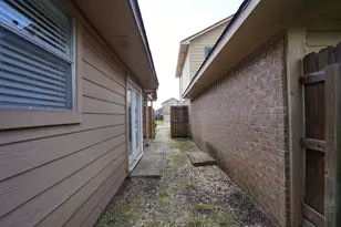 106 Coffee Ln, Lake Jackson, TX 77566 - Photo 27