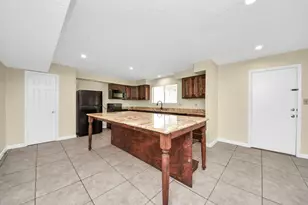 13507 White Cliff Dr, Houston, TX 77065 - Photo 9