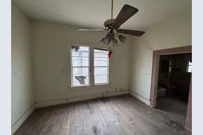 509 N Waggoner Street, Electra, TX 76360 - Photo 7