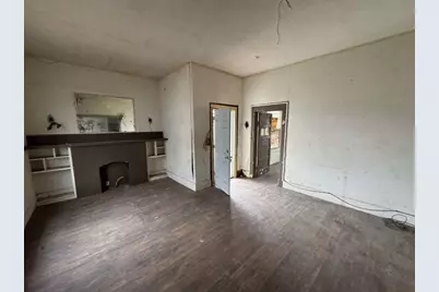 509 N Waggoner Street, Electra, TX 76360 - Photo 3