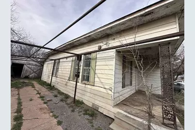 509 N Waggoner Street, Electra, TX 76360 - Photo 13