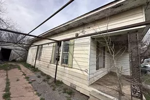 509 N Waggoner St, Electra, TX 76360 - Photo 13