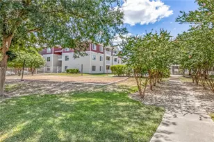 517 Southwest Pkwy, College Station, TX 77840 - Photo 17