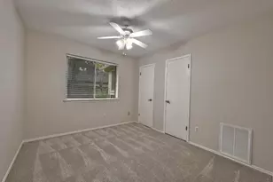 2011 Creek Valley Ln, Sugar Land, TX 77478 - Photo 11