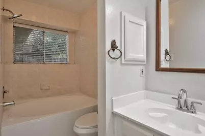 2011 Creek Valley Lane, Sugar Land, TX 77478 - Photo 15