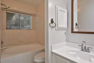 2011 Creek Valley Ln, Sugar Land, TX 77478 - Photo 15