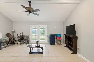 1745 Dolphin Dr, Seabrook, TX 77586 - Photo 9