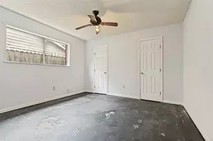 1745 Dolphin Dr, Seabrook, TX 77586 - Photo 19