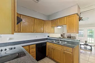 1745 Dolphin Dr, Seabrook, TX 77586 - Photo 11