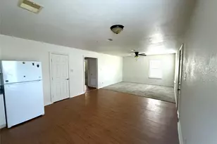 4715 16th St, Bacliff, TX 77518 - Photo 5