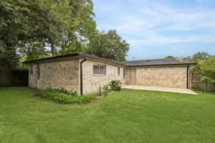 511 Debbie Ln, Alvin, TX 77511 - Photo 5