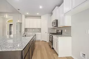 411 Wellshire Dr, West Columbia, TX 77486 - Photo 9