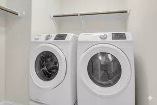 1721 Upland Lakes, Houston, TX 77043 - Photo 11