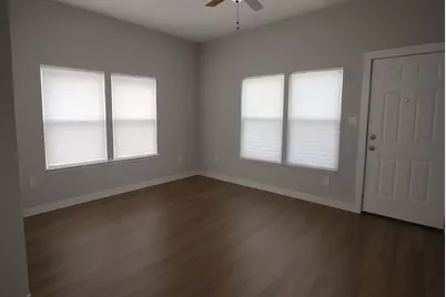 4212 Avenue Q 1/2 Street, Galveston, TX 77550 - Photo 7